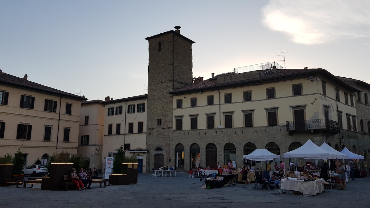 Cammino di Assisi - La Piazza Torre di Berta a Sansepolcro