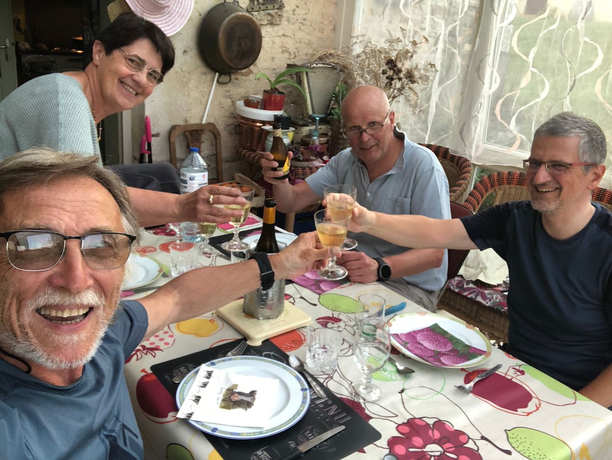 Via Francigena - Cena tra pellegrini a Marac
