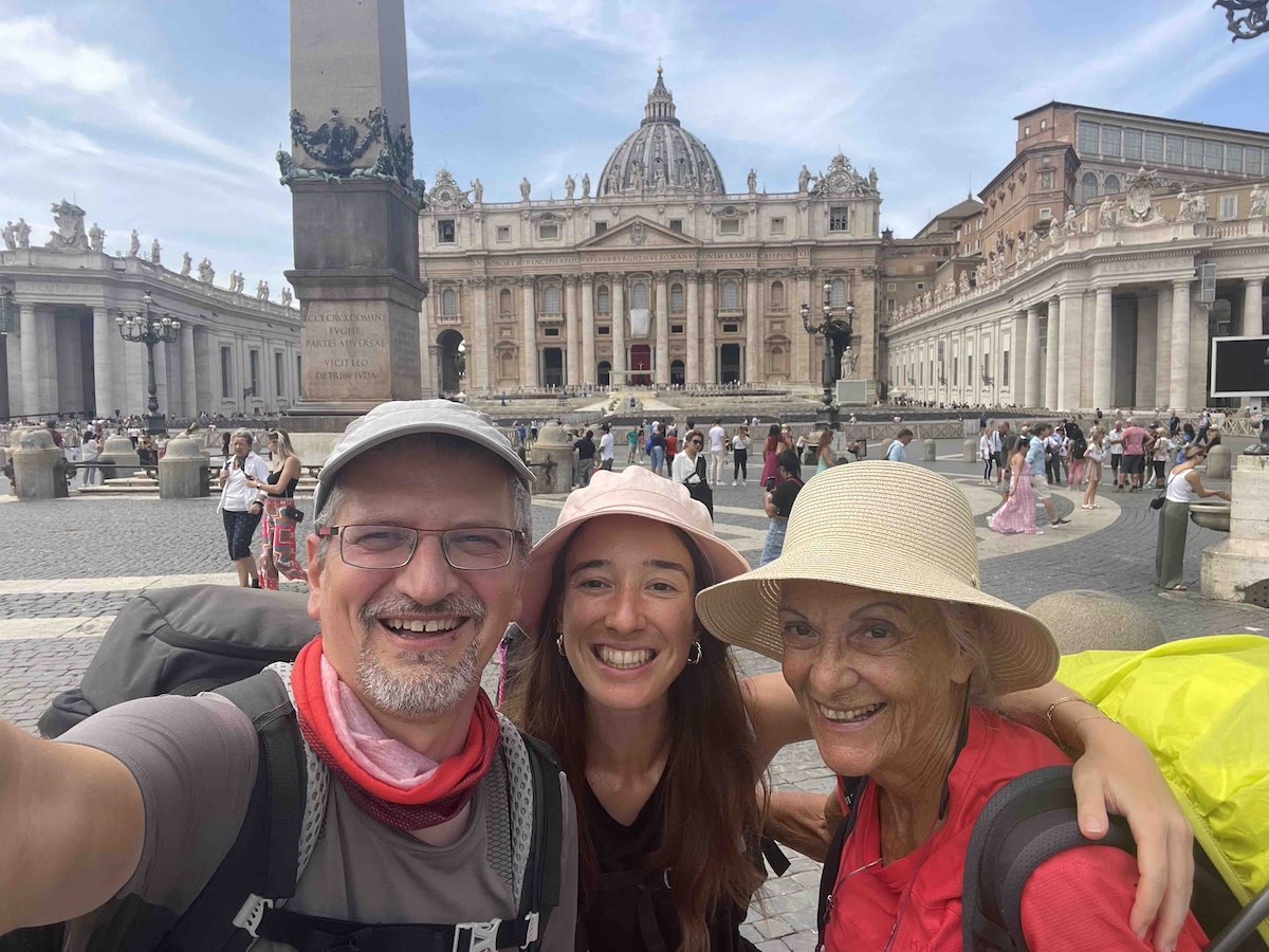 Via Francigena - Arrivo in Piazza San Pietro a Roma dopo 101 giorni di cammino