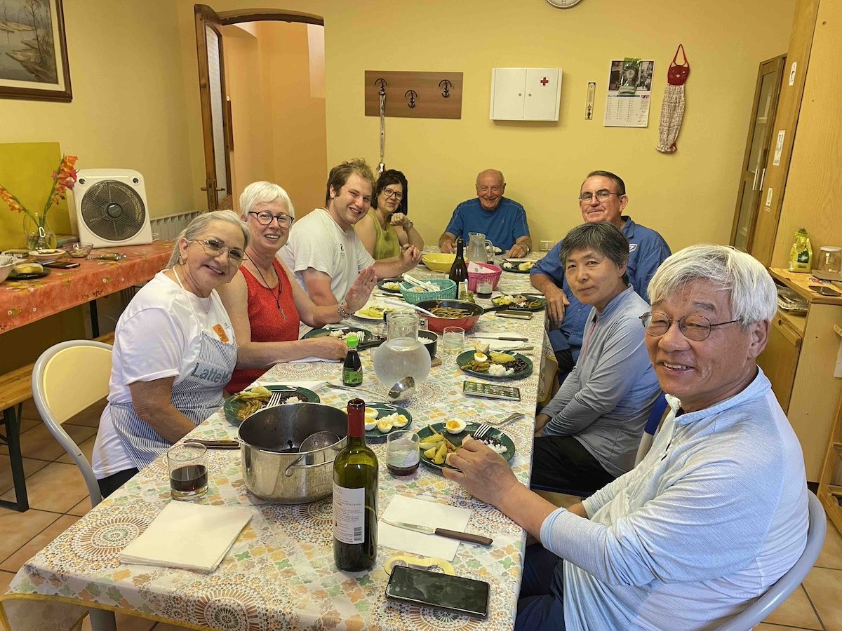 Via Francigena - Cena comunitaria all’Hospitale Sancti Eusebi a Vercelli in Piemonte